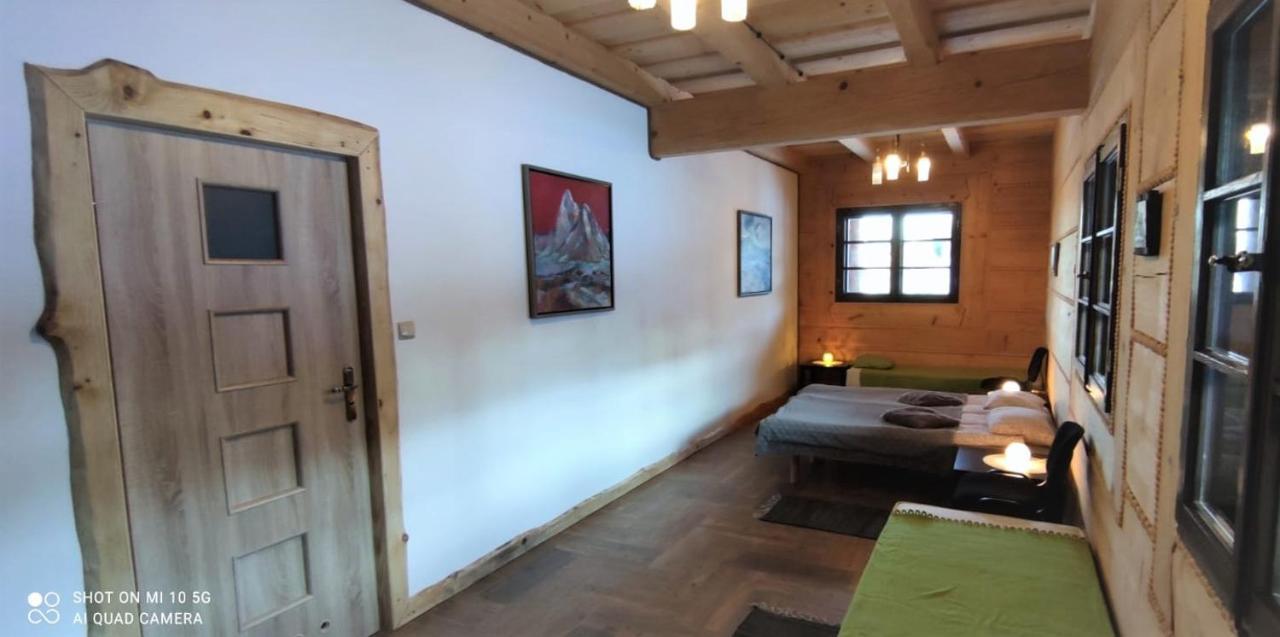 Hotel Chochlik à Ustrzyki Dolne Extérieur photo