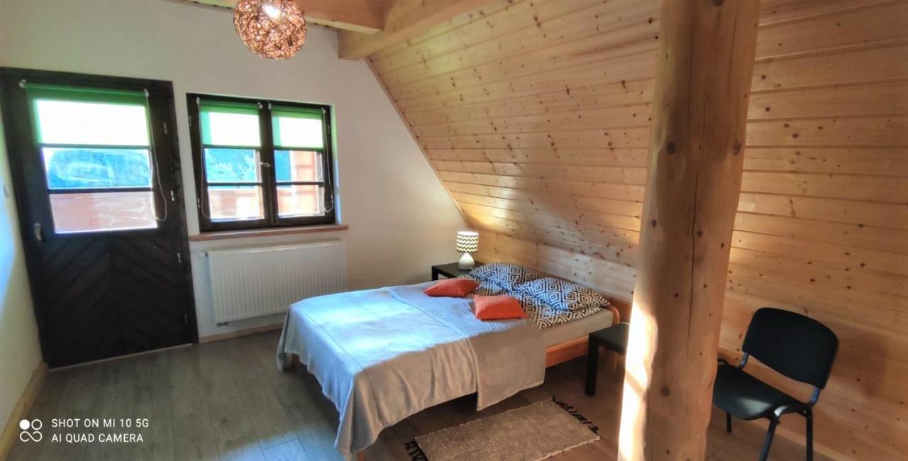 Hotel Chochlik à Ustrzyki Dolne Extérieur photo