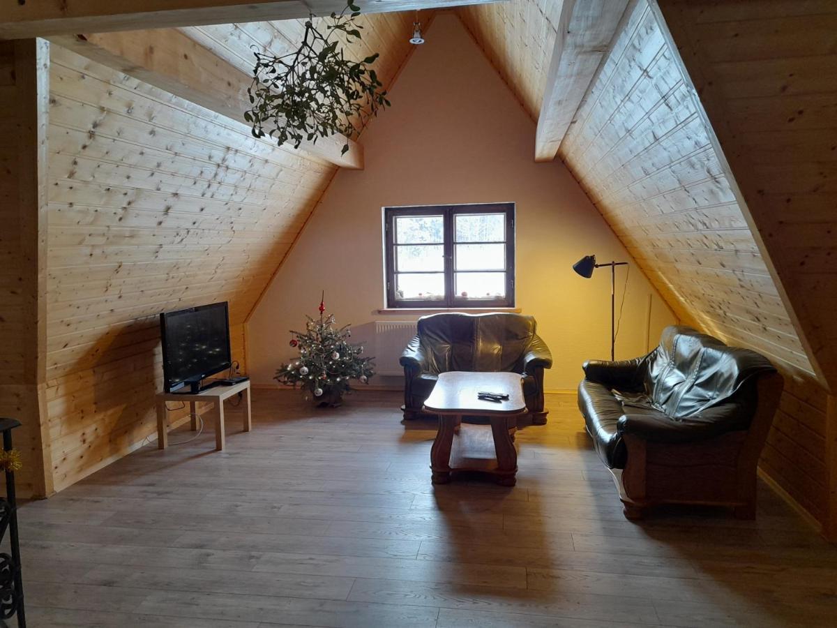 Hotel Chochlik à Ustrzyki Dolne Extérieur photo